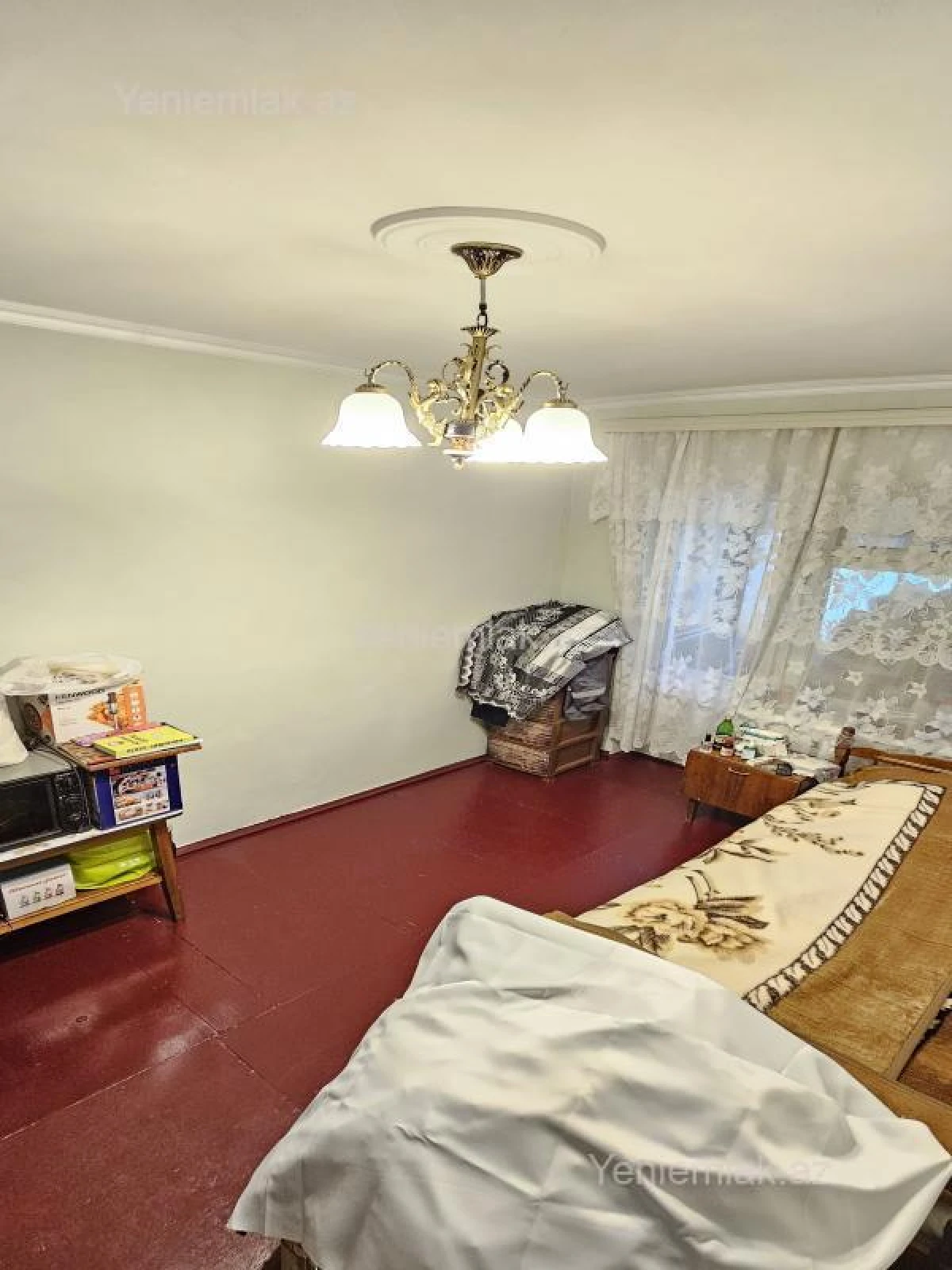 Satılır 4 otaqlı köhnə tikili 90 m²
