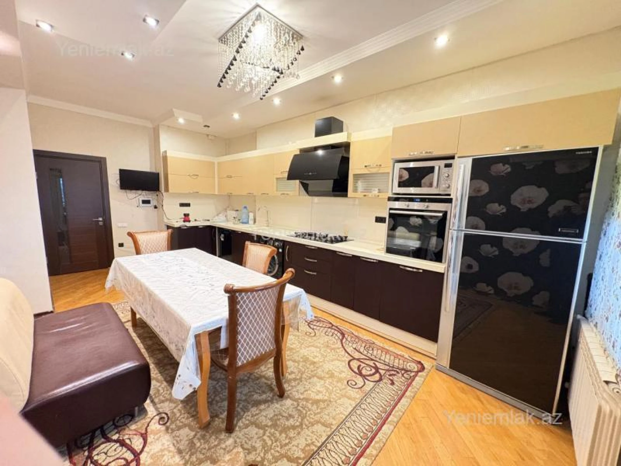 Satılır 3 otaqlı yeni tikili 156 m²