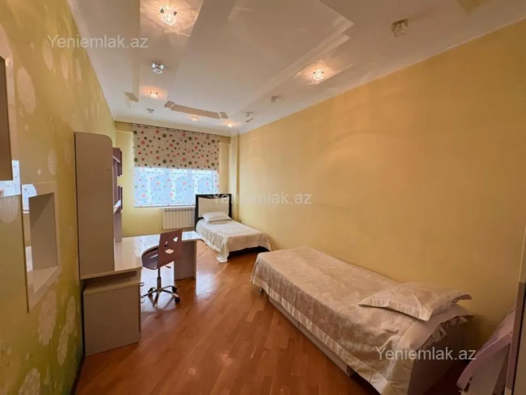 Satılır 3 otaqlı yeni tikili 156 m²