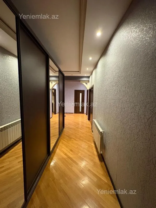 Satılır 3 otaqlı yeni tikili 156 m²