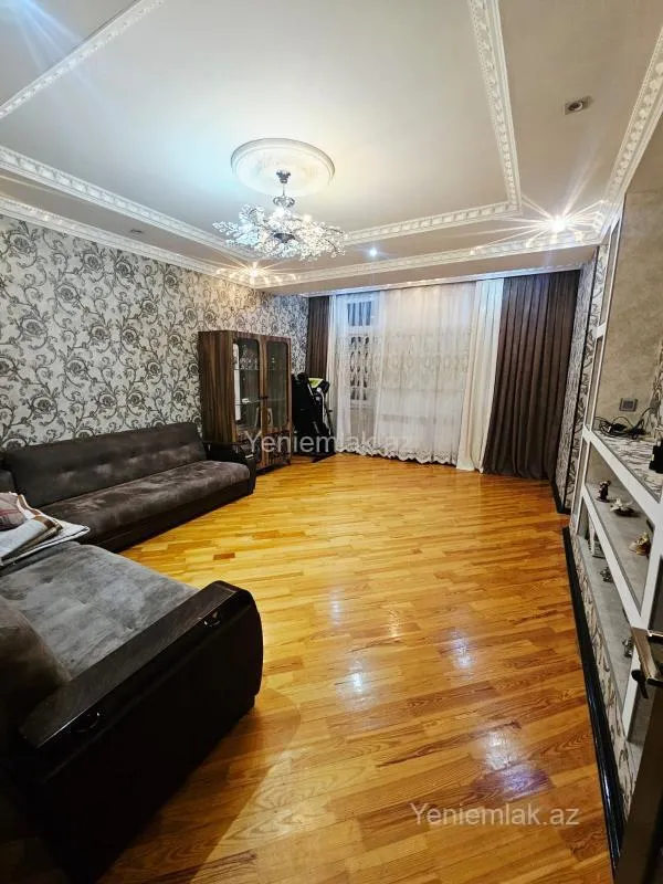 Satılır 3 otaqlı yeni tikili 85 m²