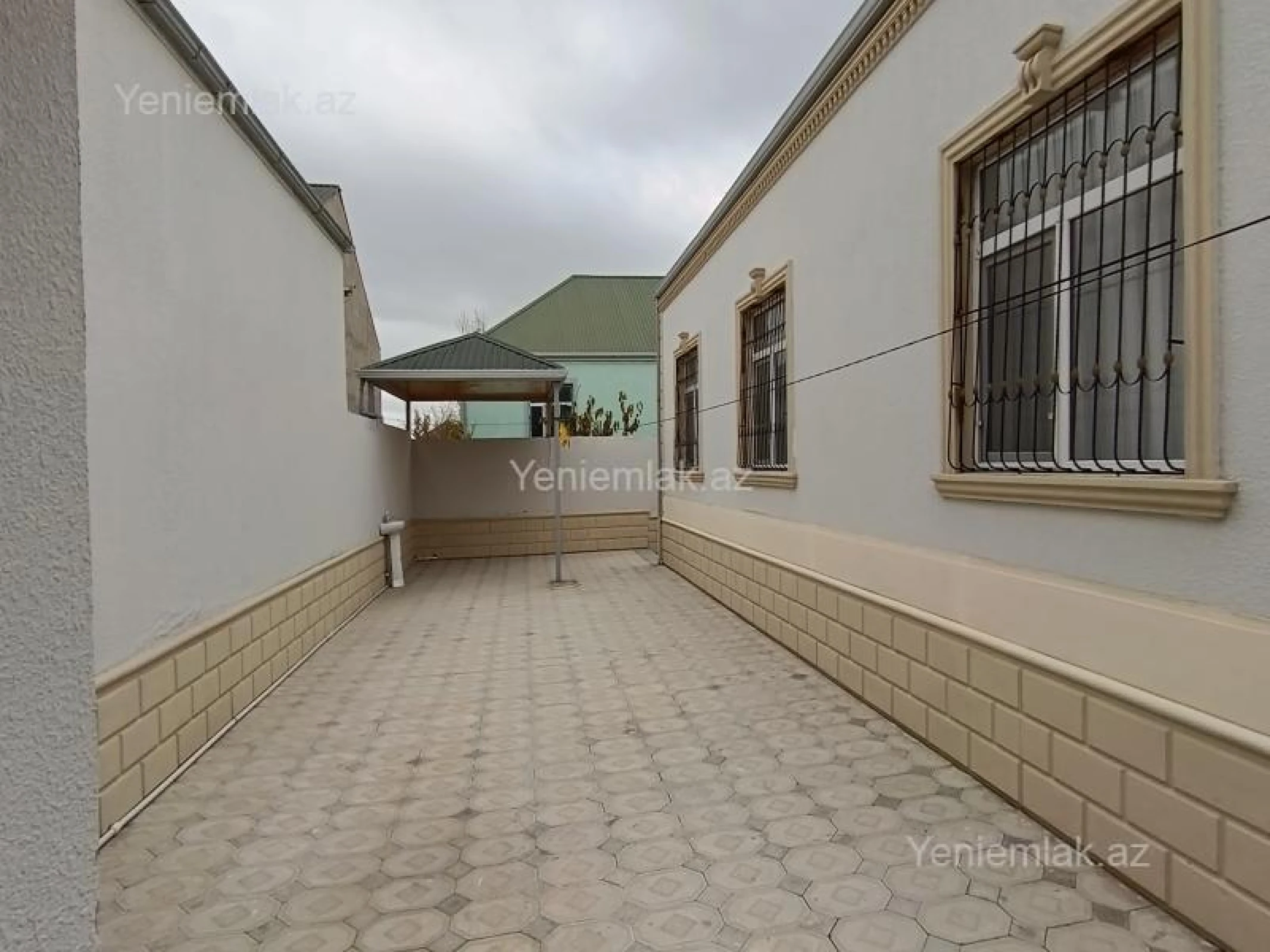 Satılır 4 otaqlı həyət evi 145 m²