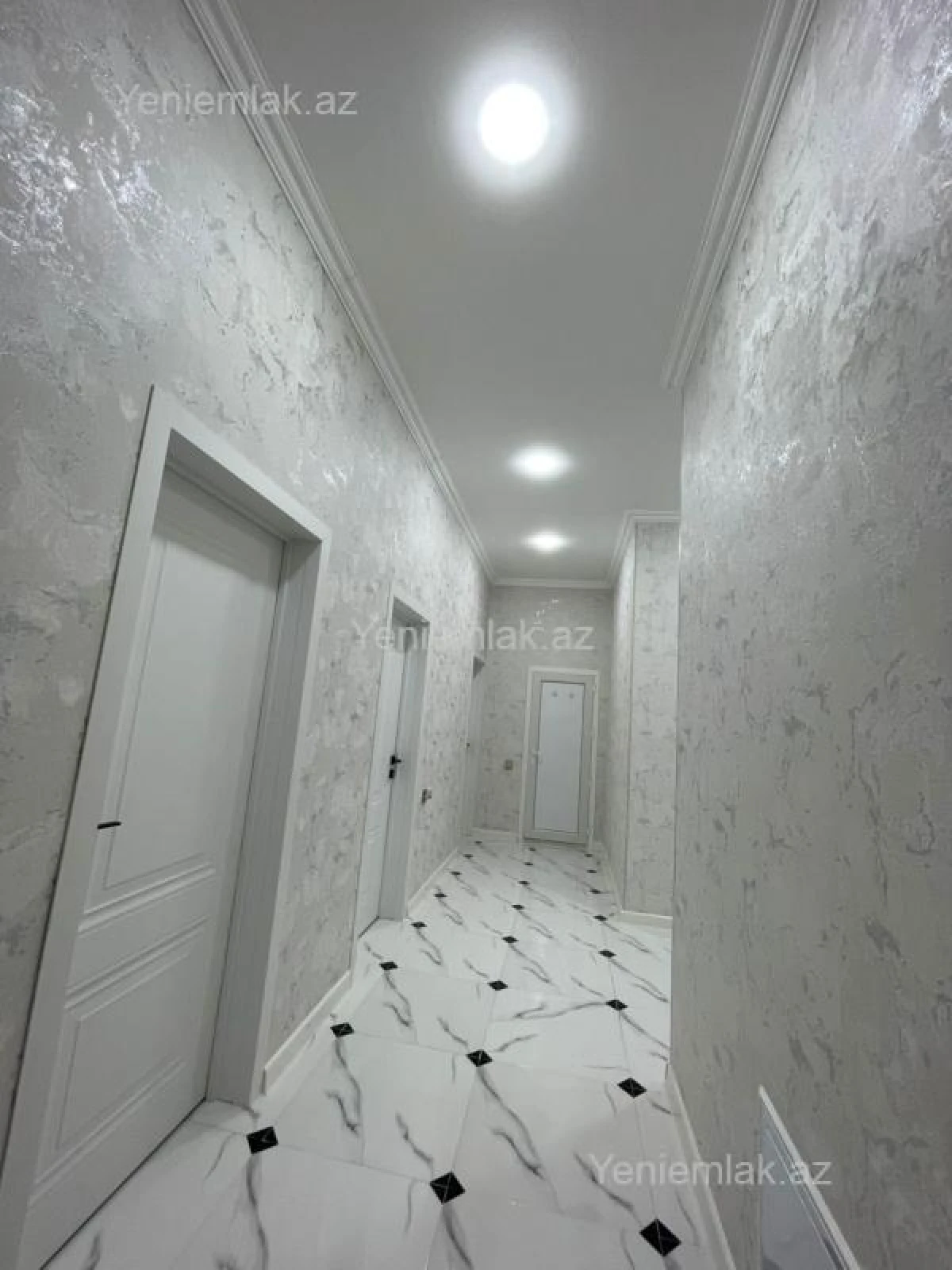 Satılır 4 otaqlı həyət evi 145 m²