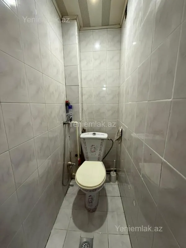 Satılır 2 otaqlı köhnə tikili 65 m²