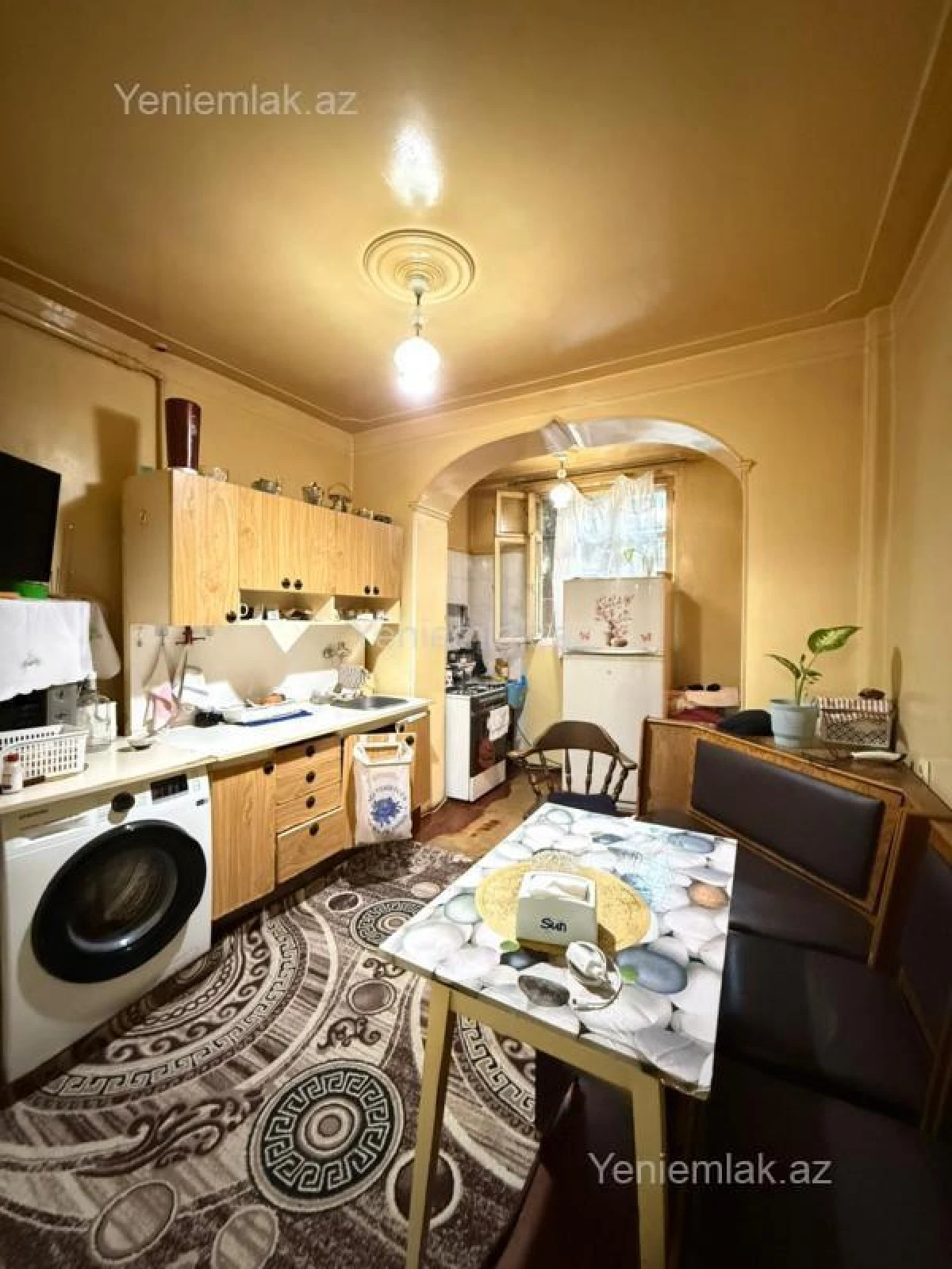 Satılır 2 otaqlı köhnə tikili 65 m²