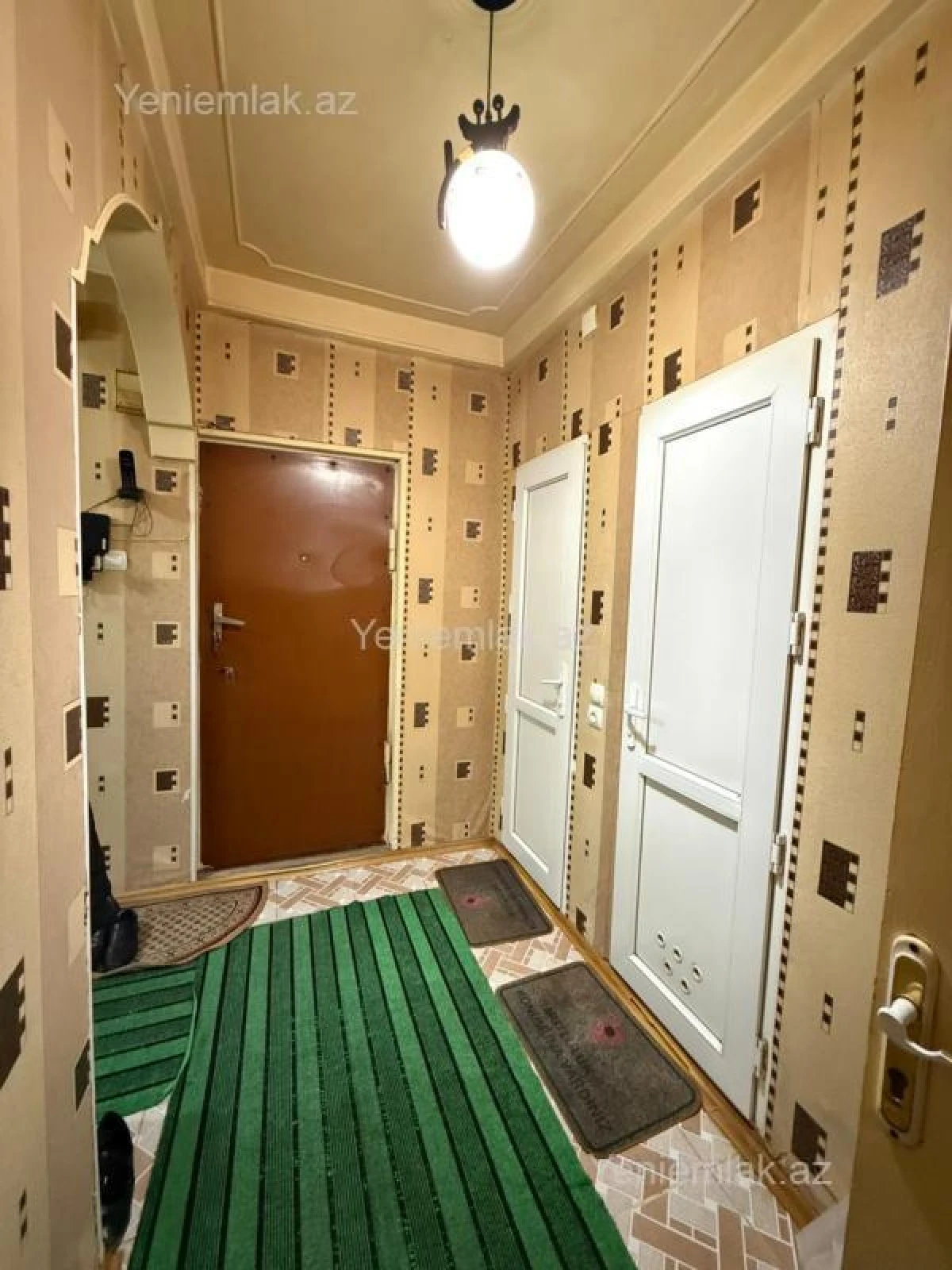 Satılır 2 otaqlı köhnə tikili 65 m²