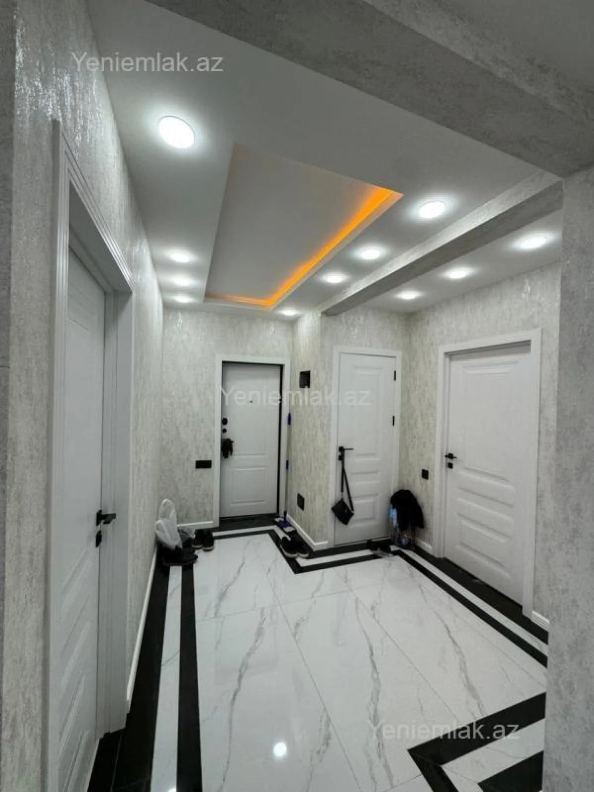 Satılır 3 otaqlı köhnə tikili 90 m²