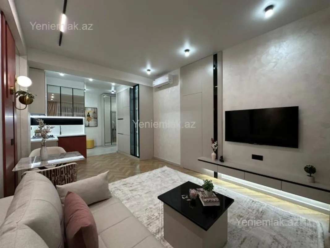 Satılır 3 otaqlı yeni tikili 70 m²