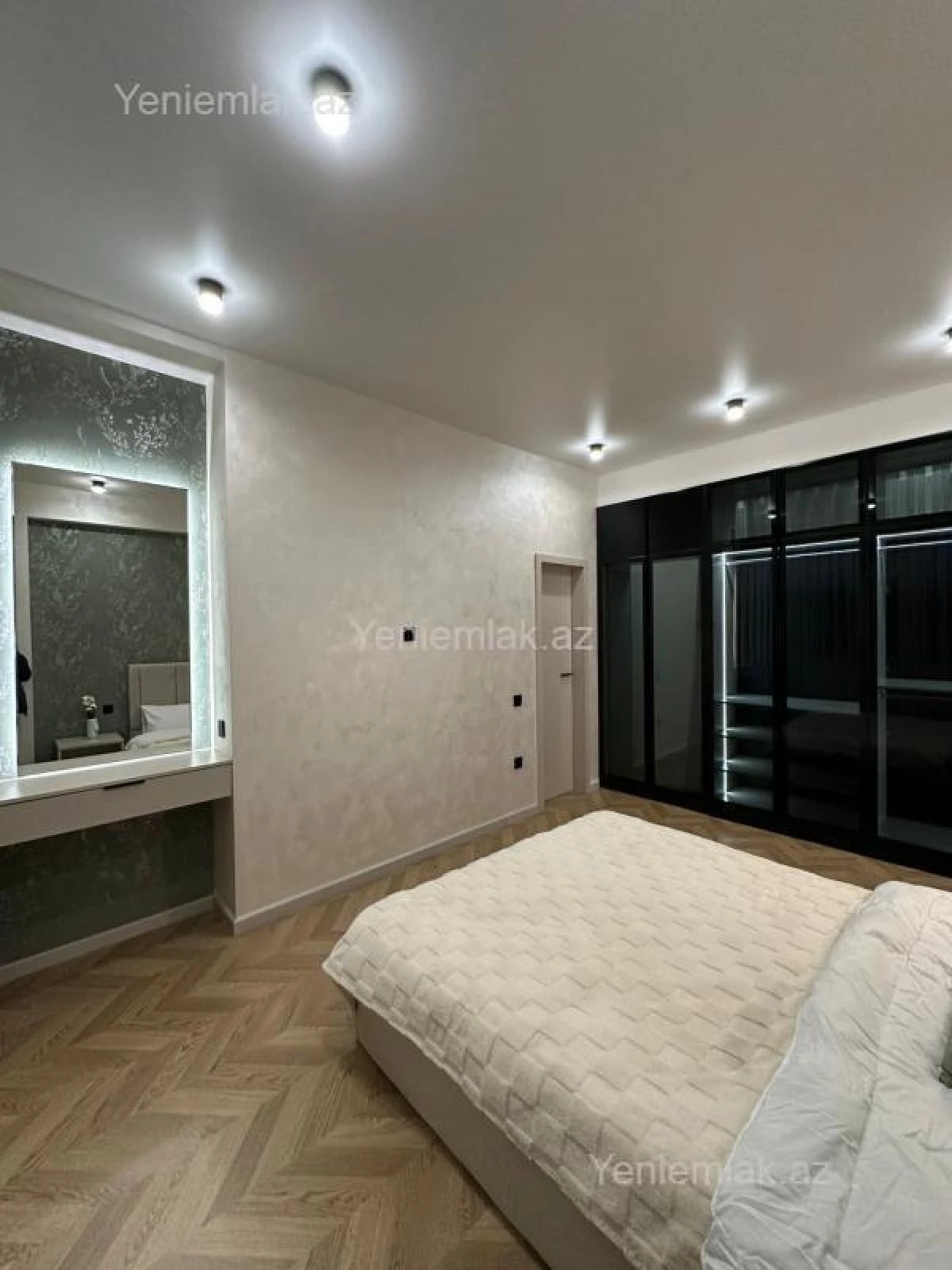 Satılır 3 otaqlı yeni tikili 70 m²