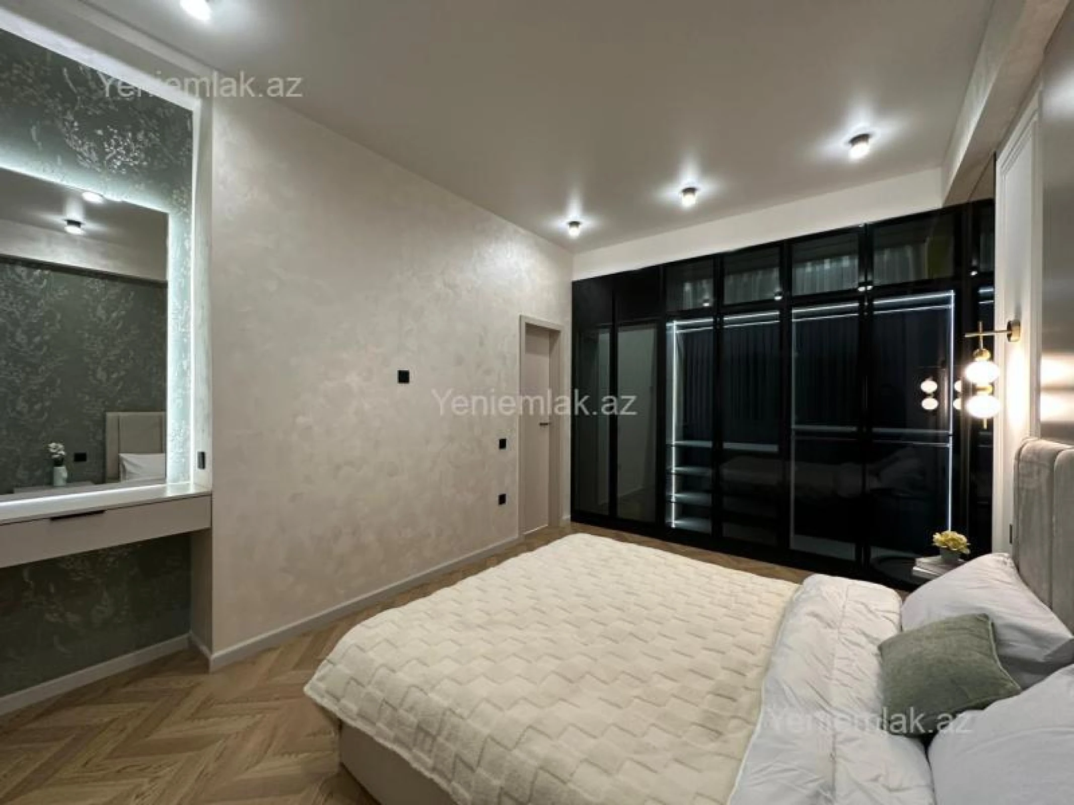 Satılır 3 otaqlı yeni tikili 70 m²