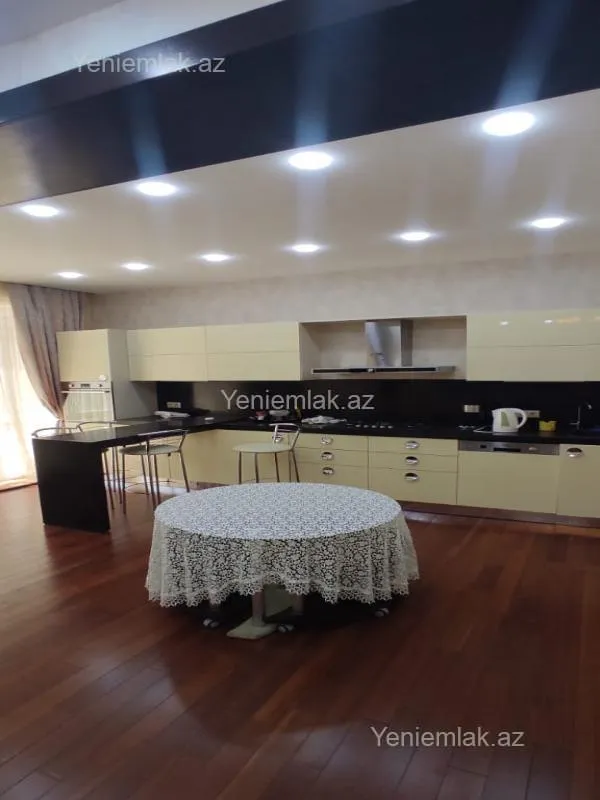 Satılır 3 otaqlı yeni tikili 127 m²