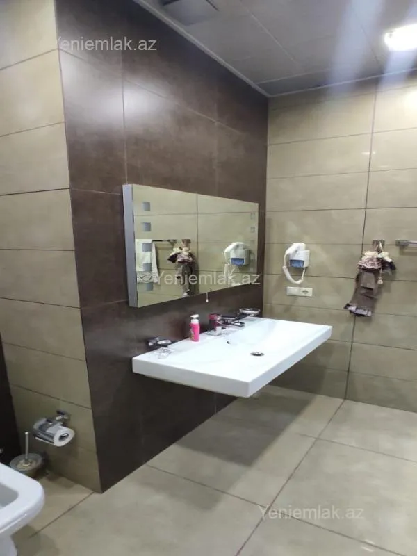 Satılır 3 otaqlı yeni tikili 127 m²