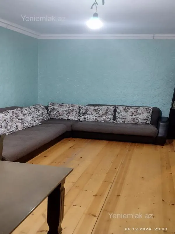 Satılır 3 otaqlı köhnə tikili 80 m²