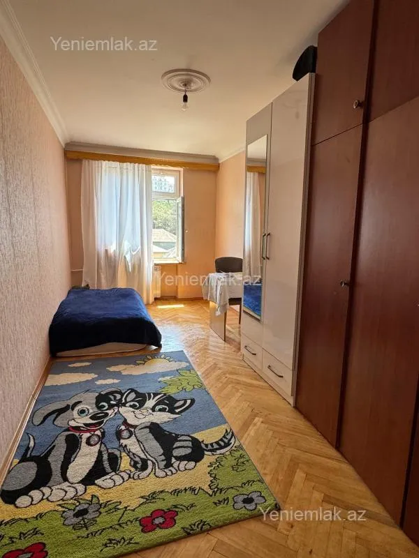 Satılır 3 otaqlı köhnə tikili 85 m²