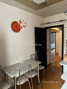 Satılır 3 otaqlı köhnə tikili 95 m²