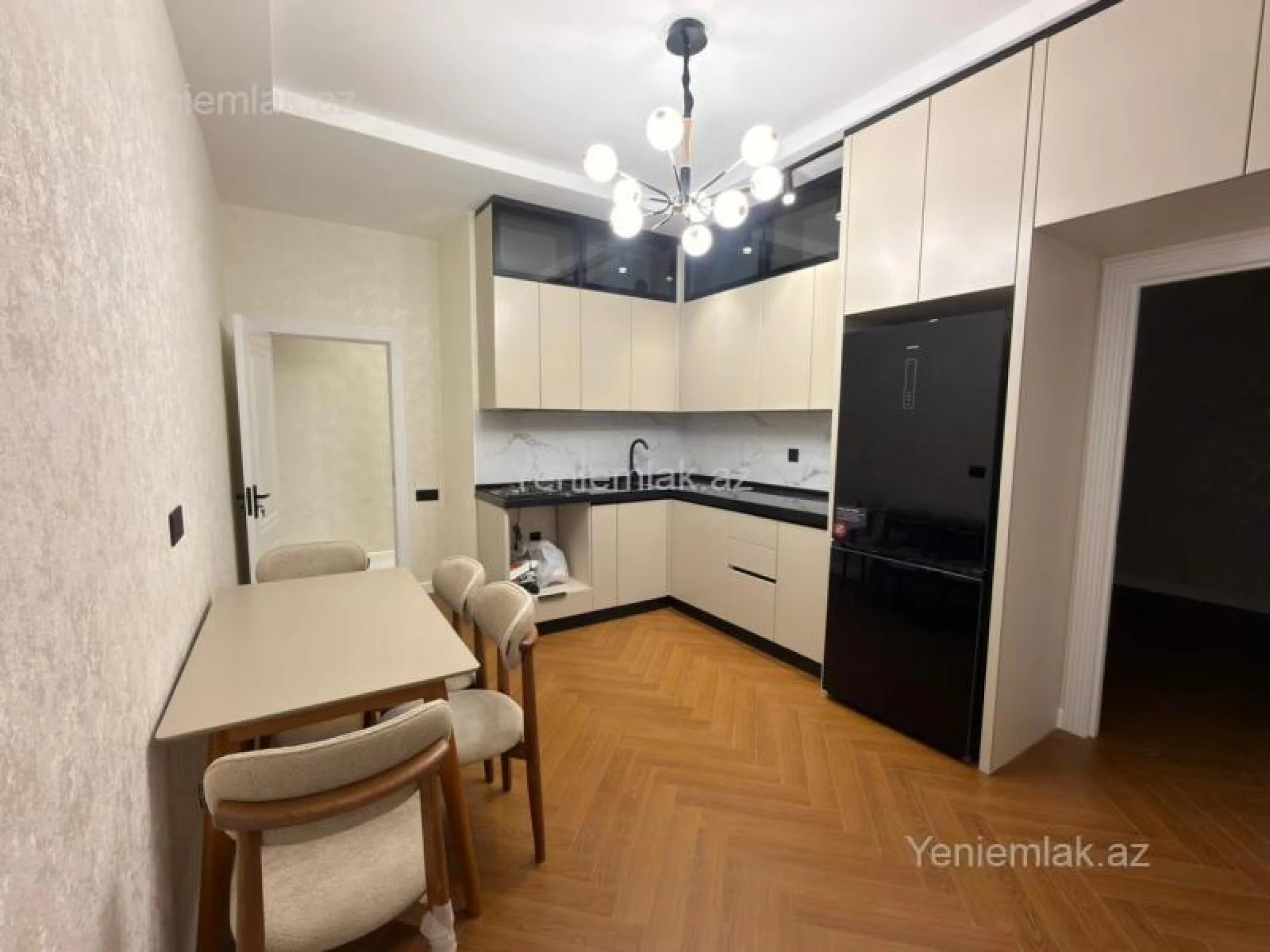 Satılır 4 otaqlı yeni tikili 136 m²