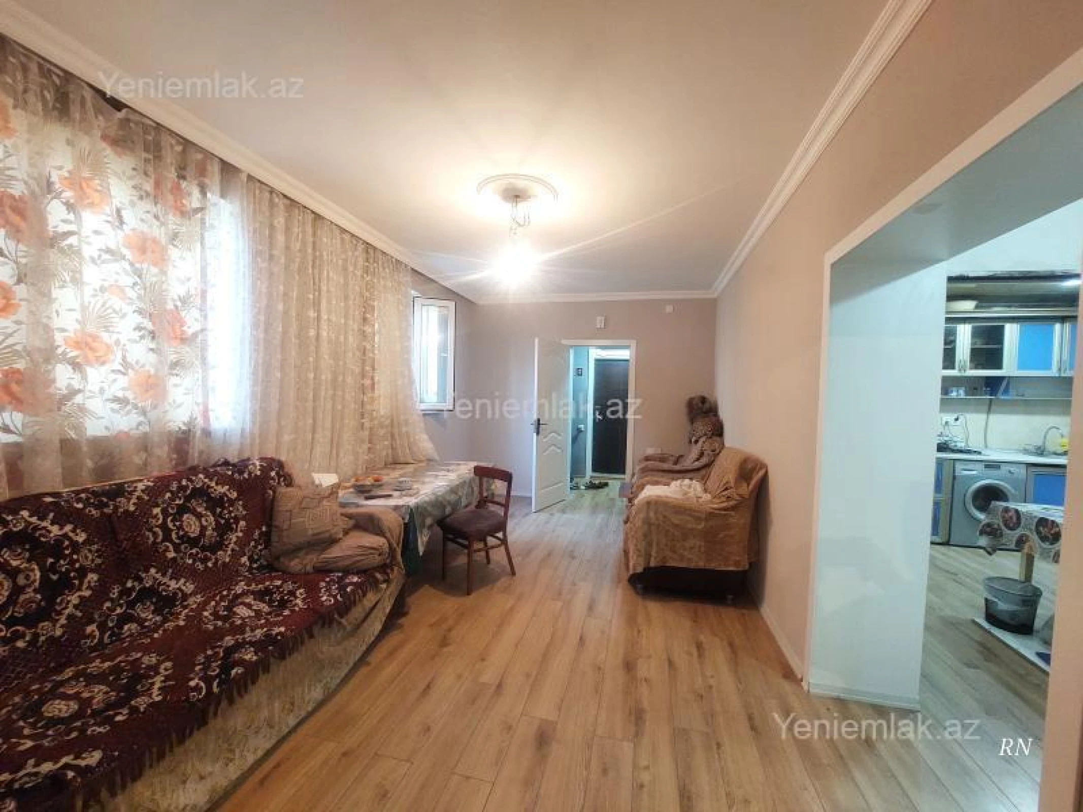 Satılır 4 otaqlı köhnə tikili 90 m²