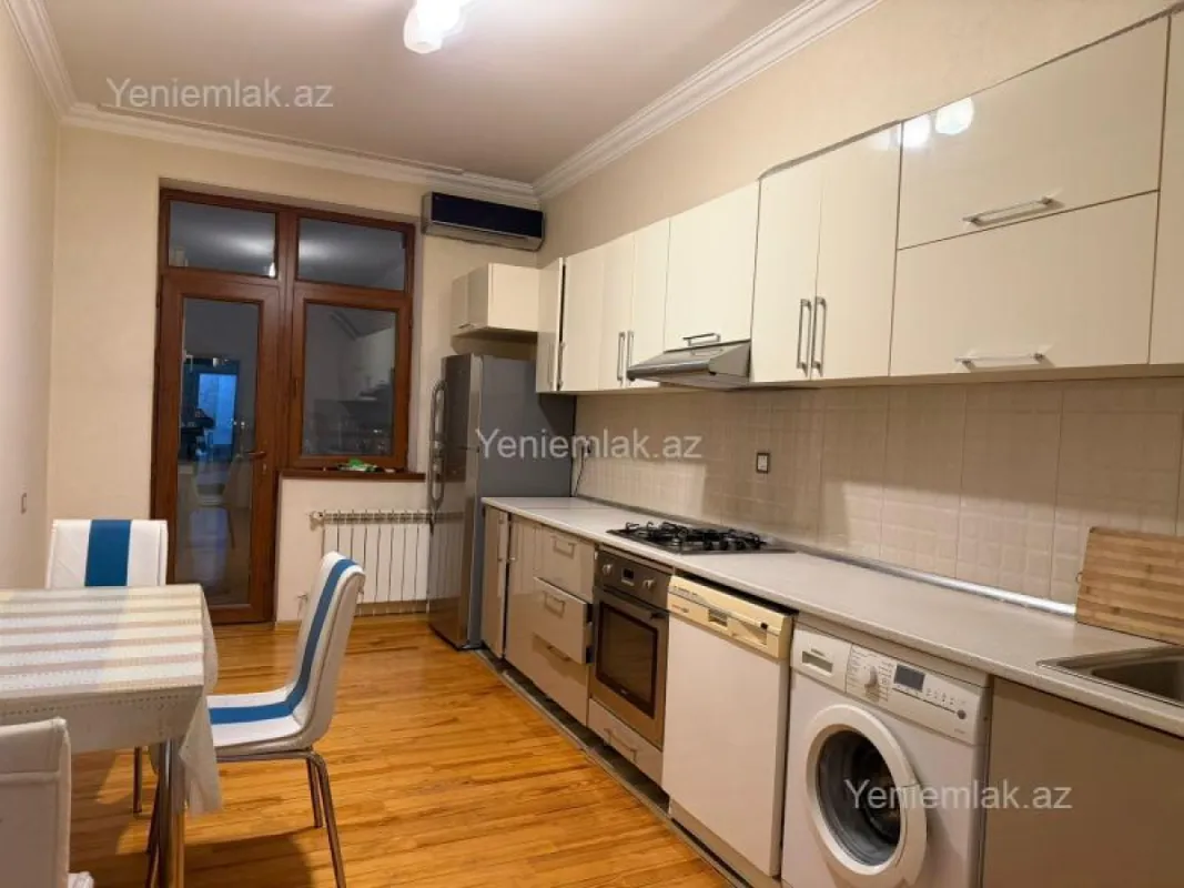 Satılır 3 otaqlı yeni tikili 124 m²