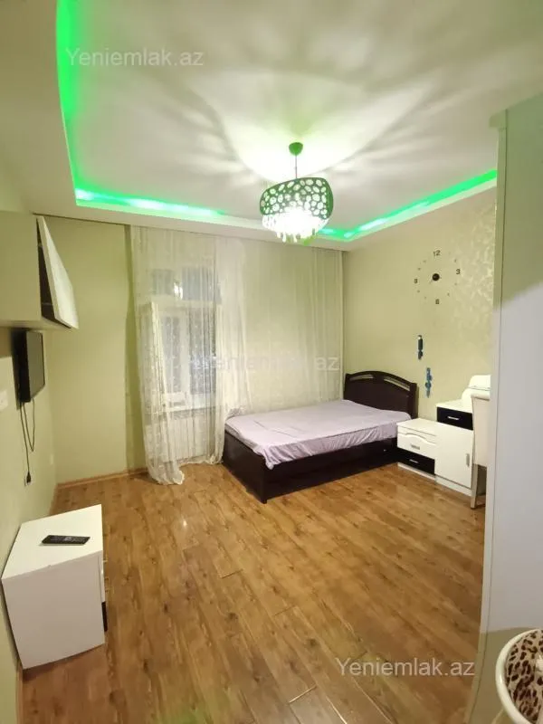 Satılır 5 otaqlı köhnə tikili 85 m²
