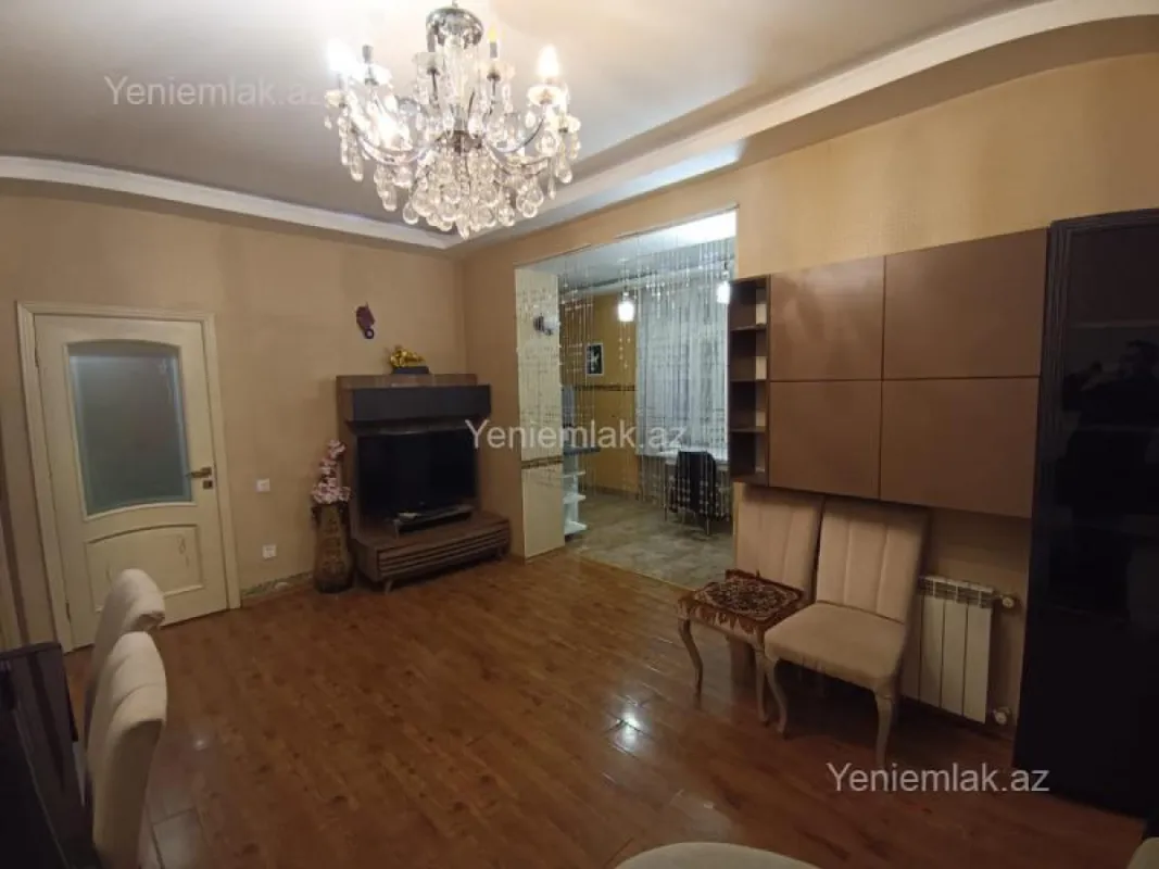 Satılır 5 otaqlı köhnə tikili 85 m²