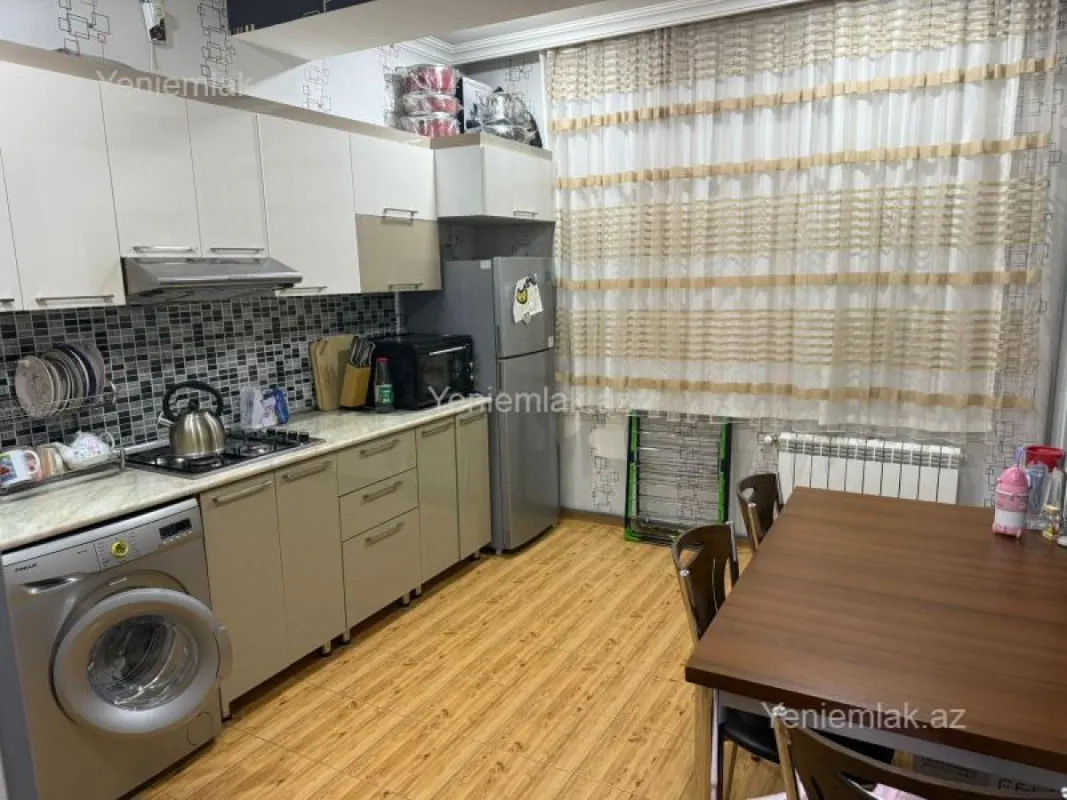 Satılır 2 otaqlı yeni tikili 80 m²