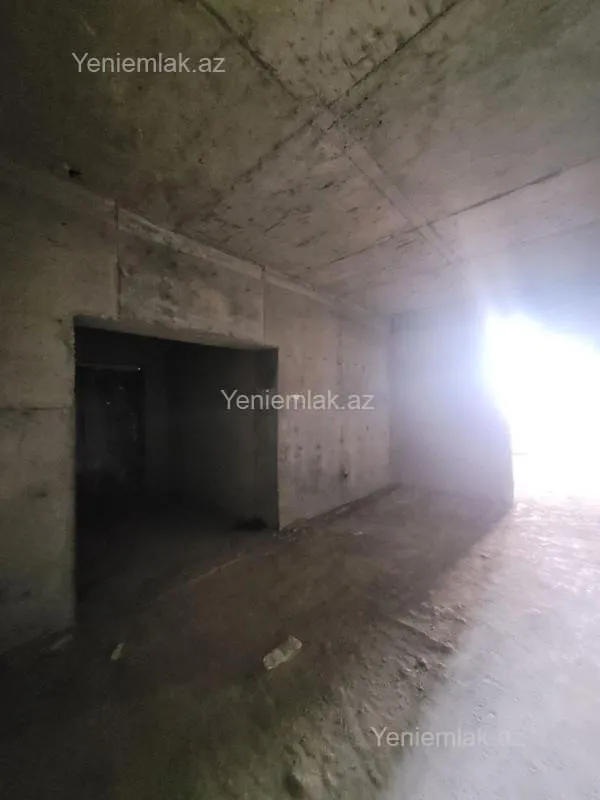 Satılır 3 otaqlı yeni tikili 140 m²