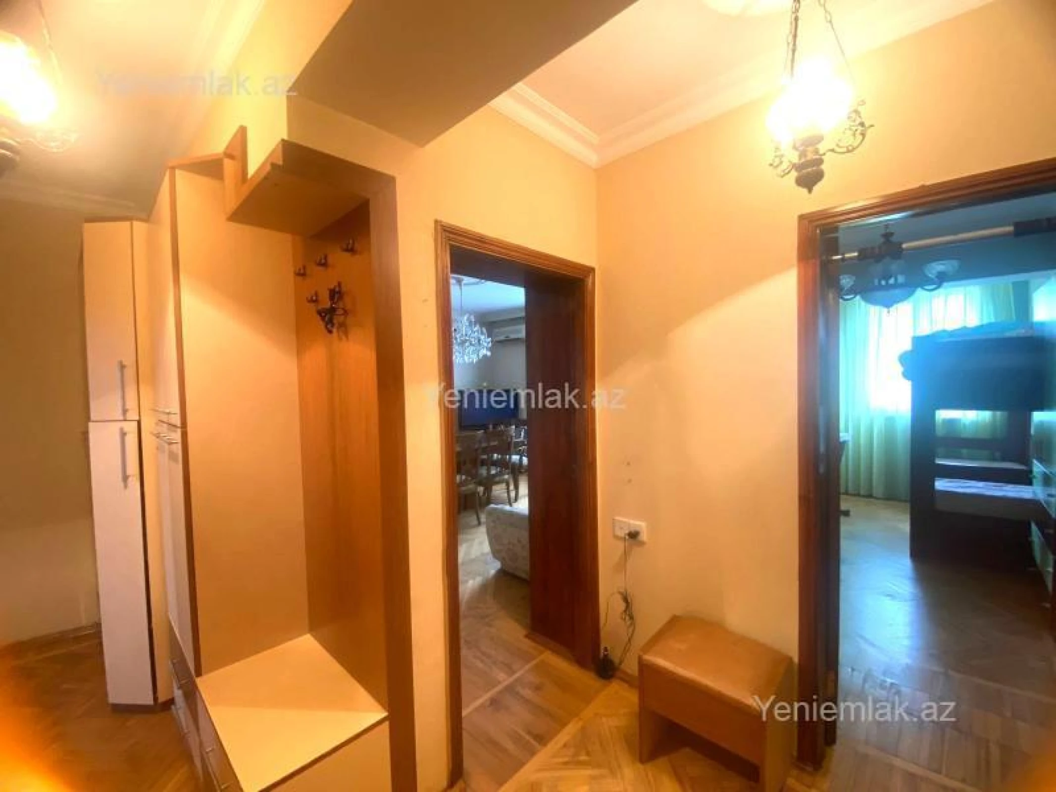 Satılır 4 otaqlı köhnə tikili 110 m²