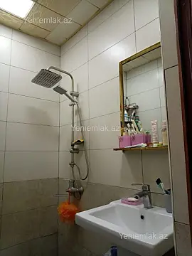 Satılır 2 otaqlı köhnə tikili 55 m²