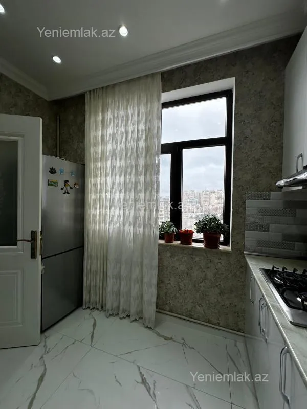 Satılır 2 otaqlı yeni tikili 60 m²