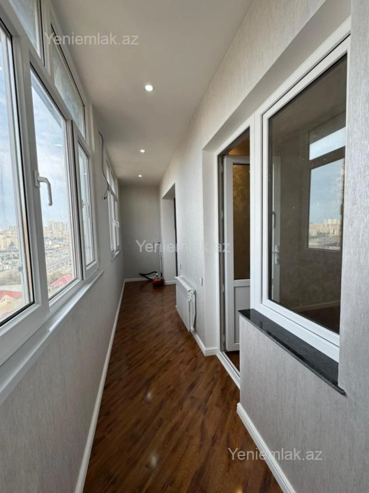 Satılır 2 otaqlı köhnə tikili 60 m²