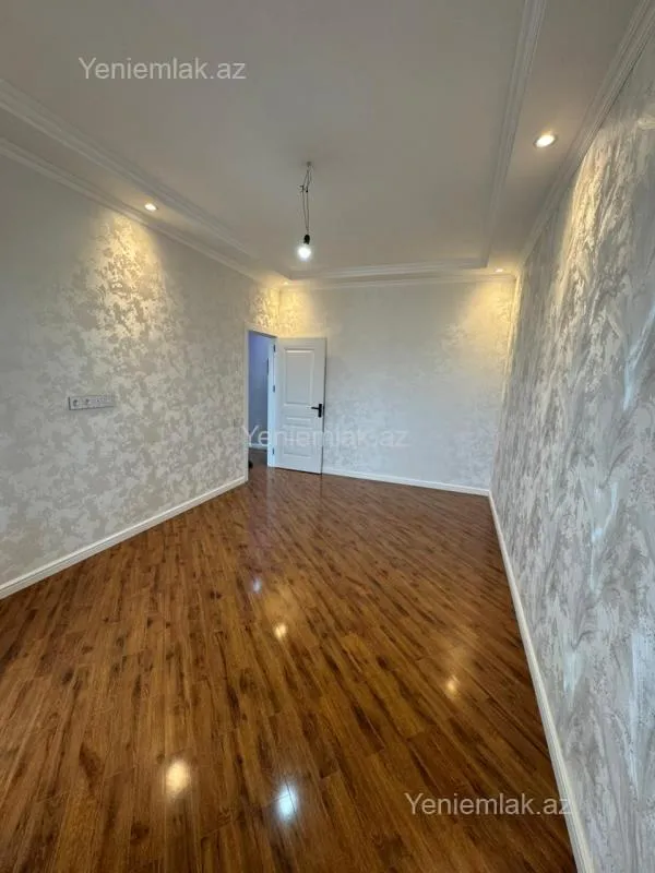 Satılır 2 otaqlı köhnə tikili 60 m²