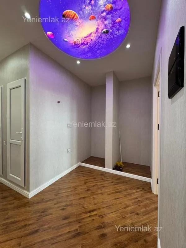 Satılır 2 otaqlı köhnə tikili 60 m²