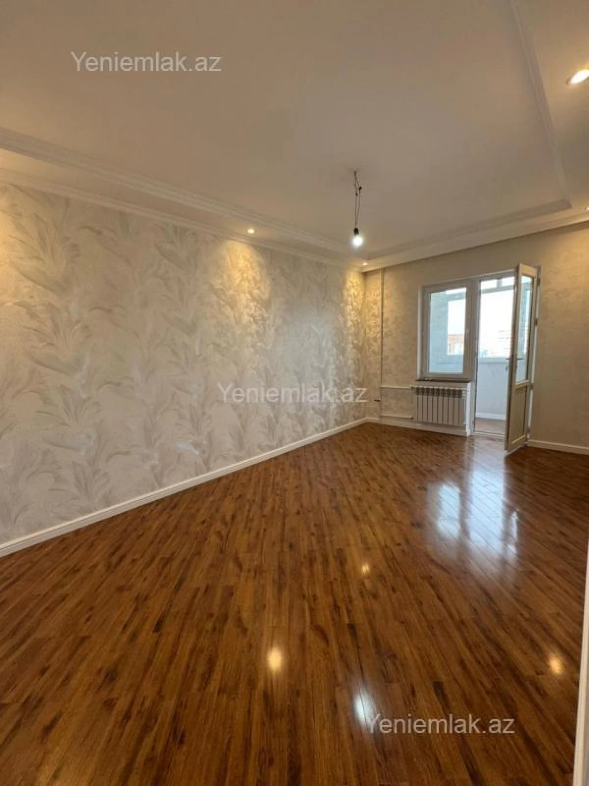 Satılır 2 otaqlı köhnə tikili 60 m²