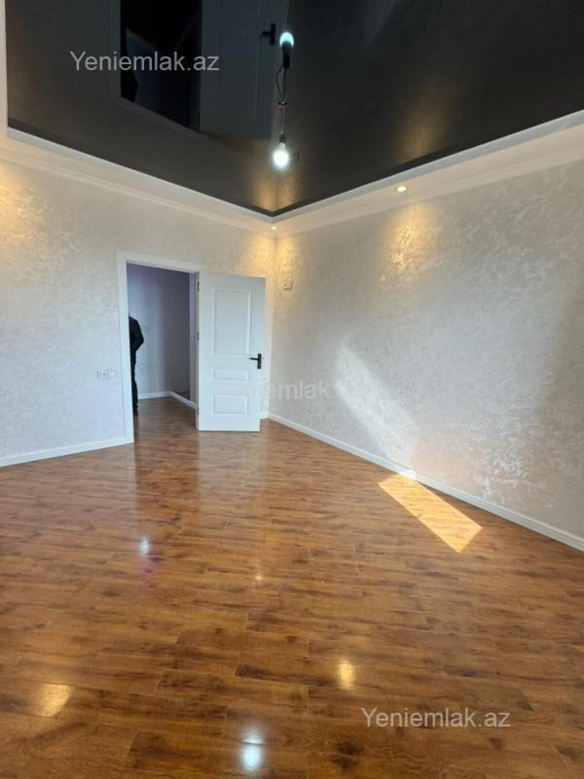 Satılır 2 otaqlı köhnə tikili 60 m²