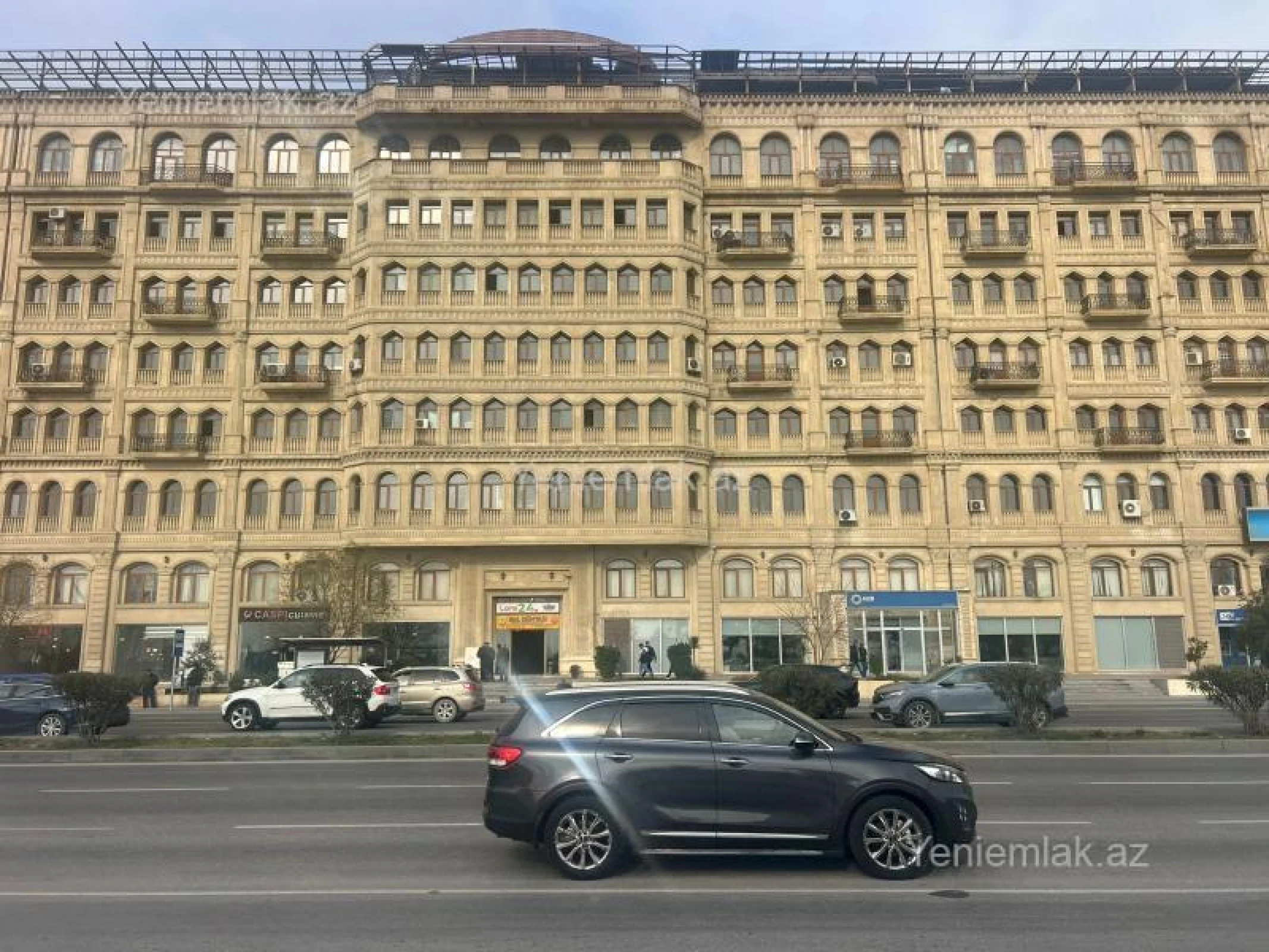 Satılır 2 otaqlı yeni tikili 68 m²