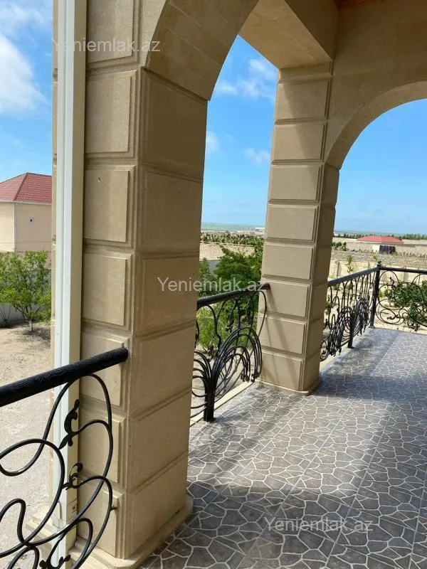 Satılır 6 otaqlı həyət evi 280 m²