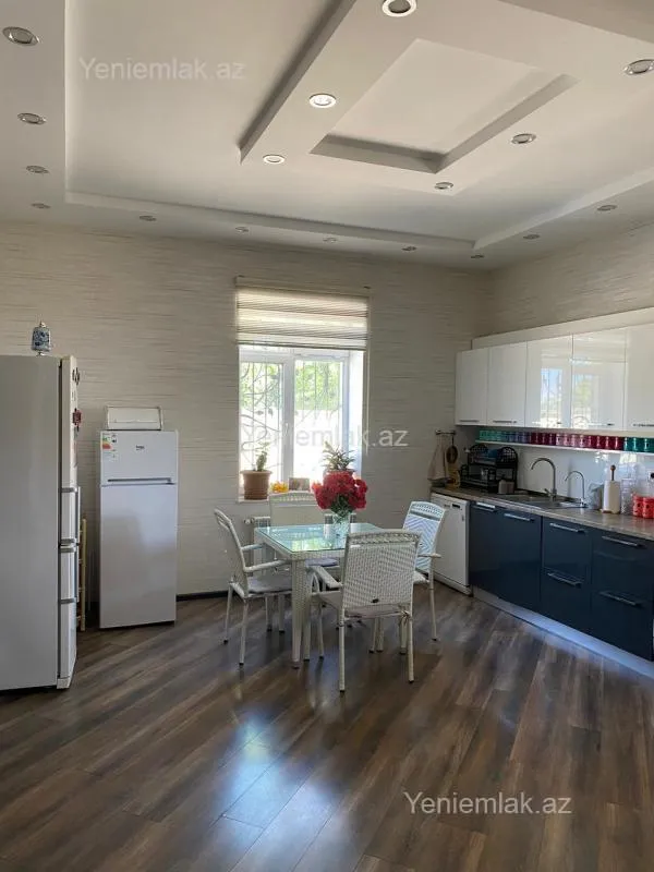 Satılır 6 otaqlı həyət evi 280 m²
