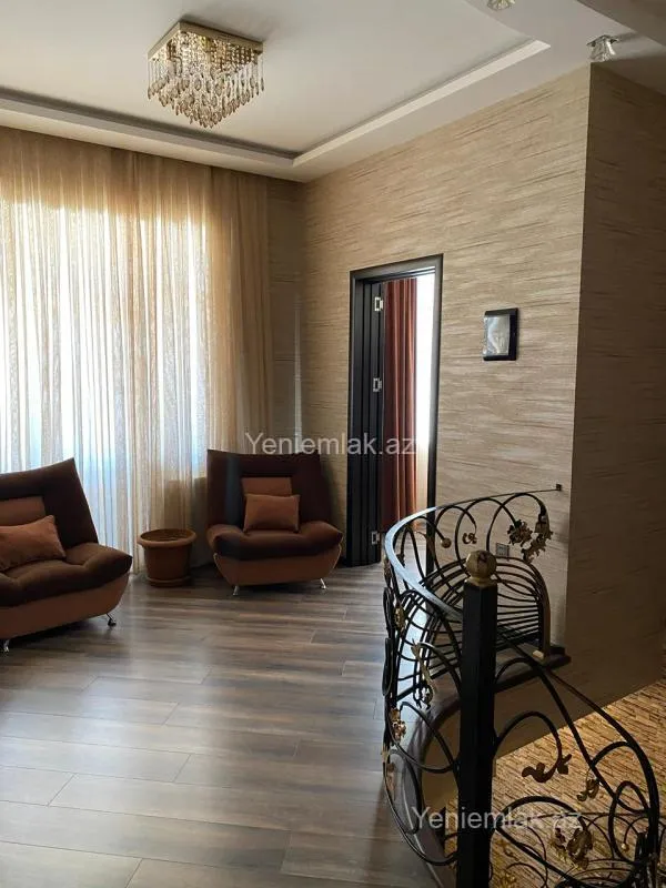 Satılır 6 otaqlı həyət evi 280 m²