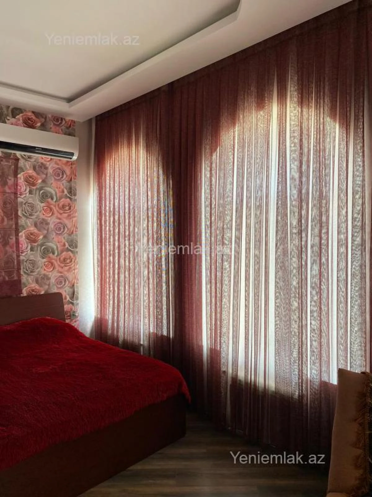 Satılır 6 otaqlı həyət evi 280 m²