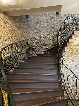 Satılır 6 otaqlı həyət evi 280 m²