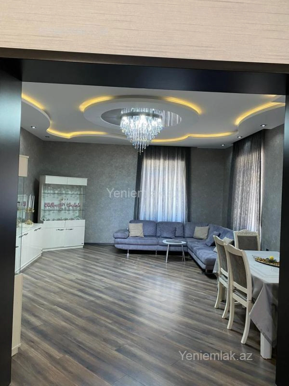 Satılır 6 otaqlı həyət evi 280 m²