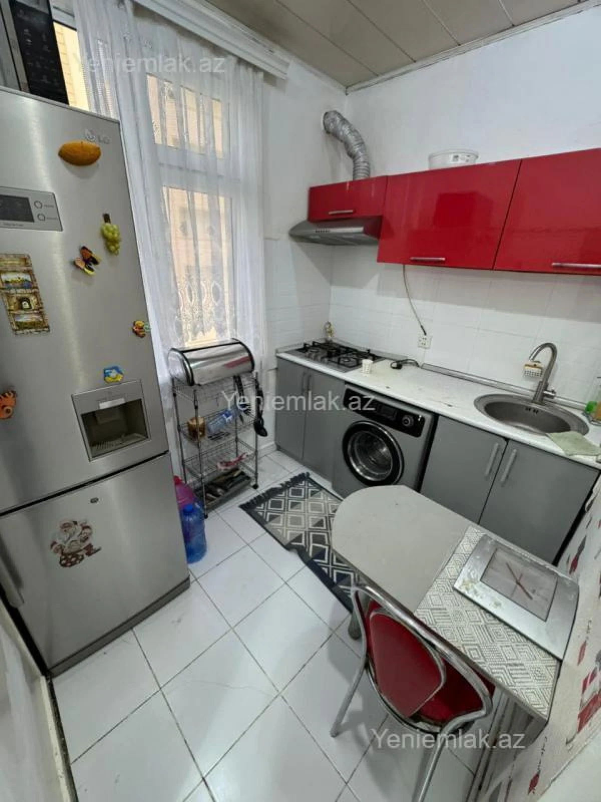 Satılır 2 otaqlı köhnə tikili 55 m²