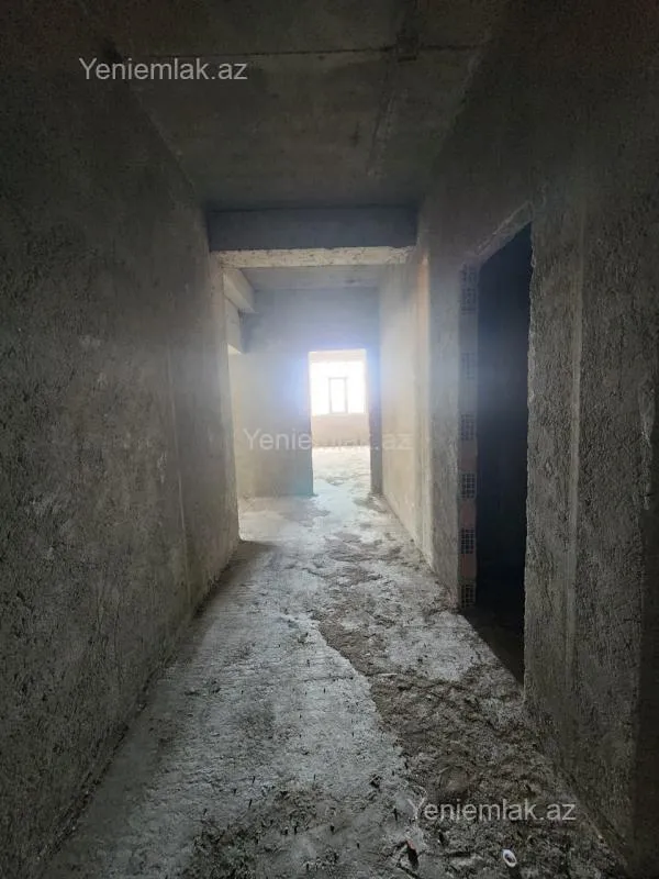 Satılır 3 otaqlı yeni tikili 130 m²