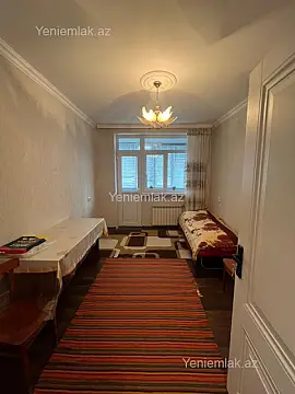Satılır 2 otaqlı köhnə tikili 60 m²