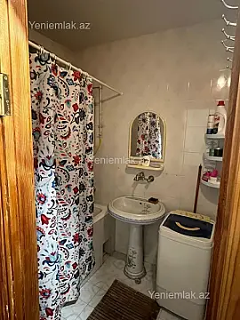 Satılır 2 otaqlı köhnə tikili 60 m²