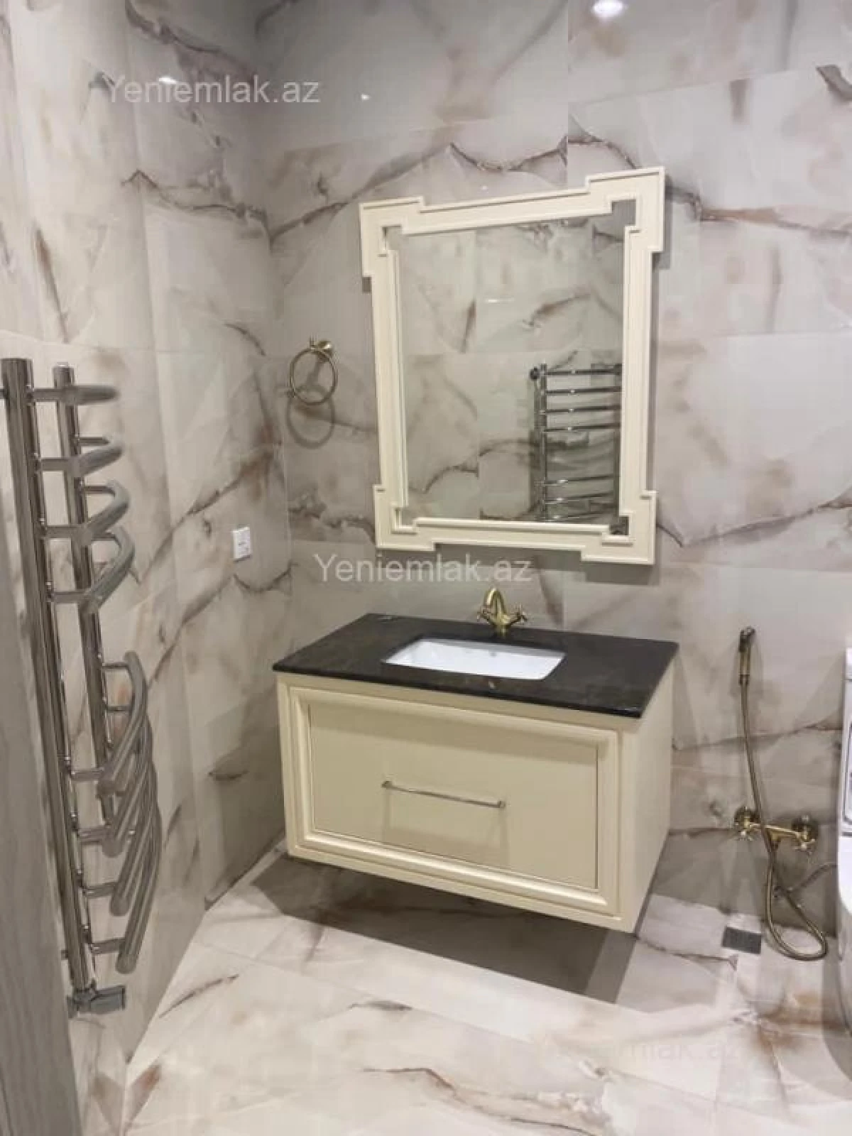 Satılır 4 otaqlı yeni tikili 95 m²