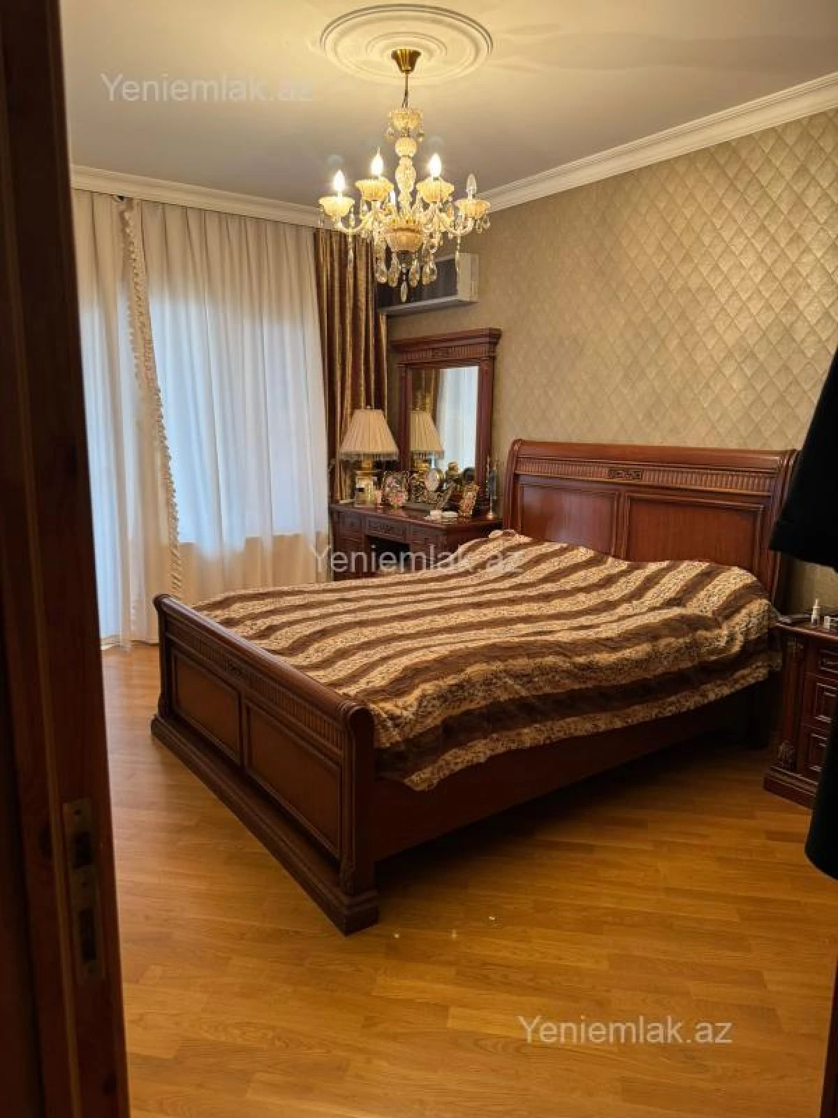 Satılır 3 otaqlı köhnə tikili 90 m²