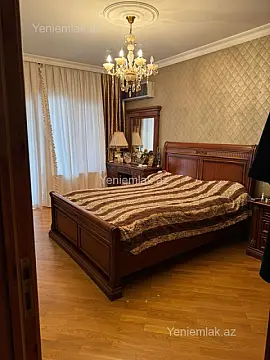 Satılır 3 otaqlı köhnə tikili 90 m²