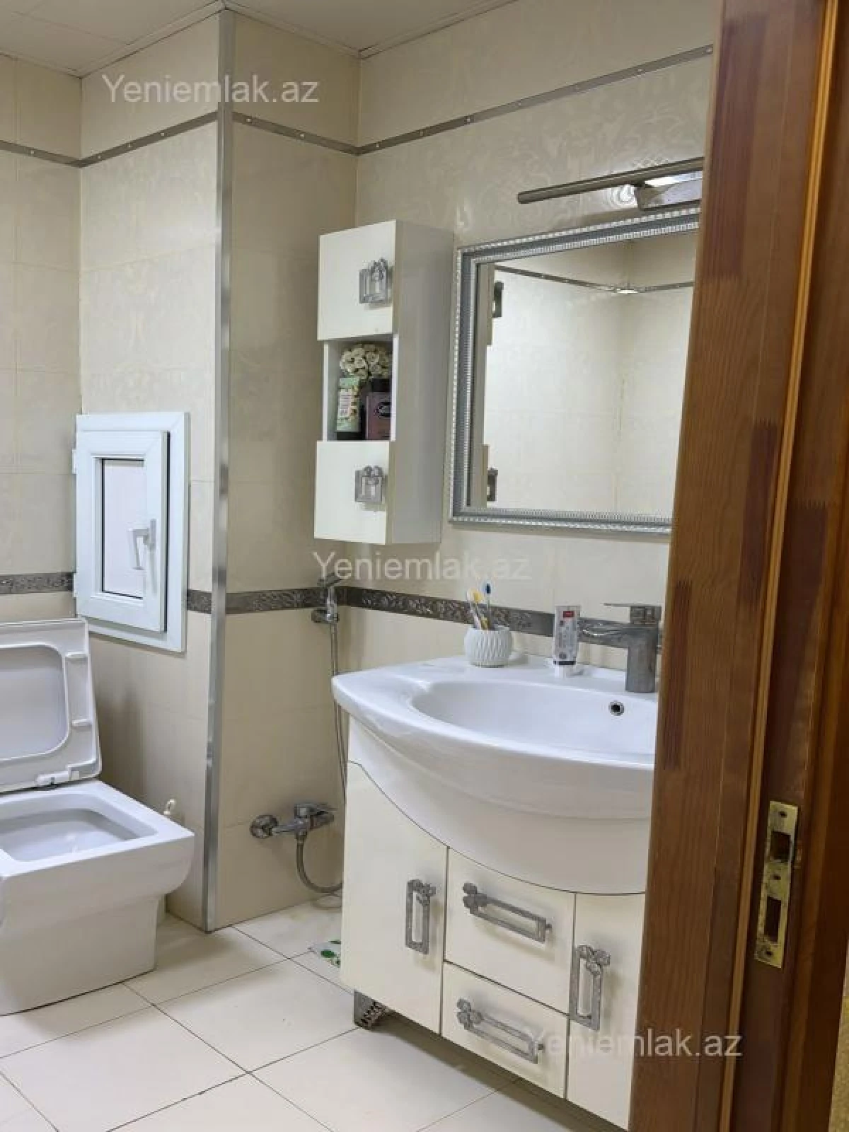 Satılır 3 otaqlı köhnə tikili 90 m²