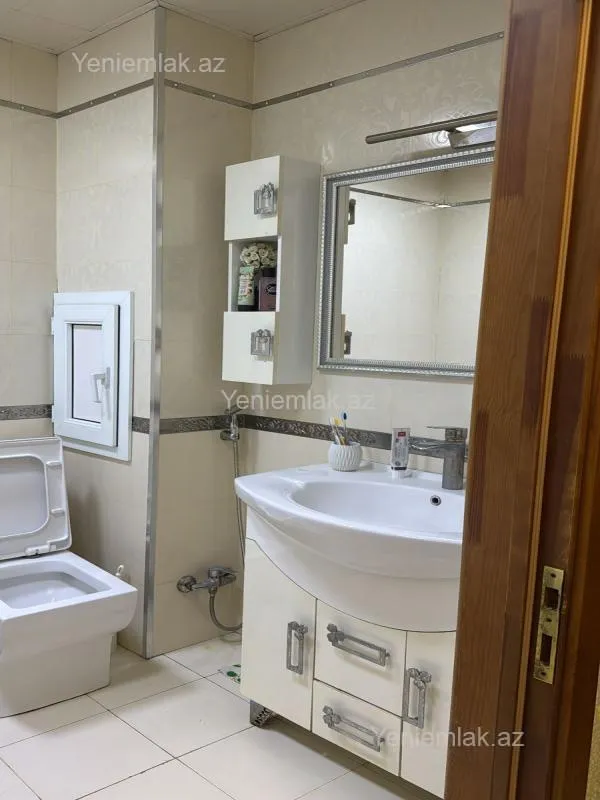 Satılır 3 otaqlı köhnə tikili 90 m²